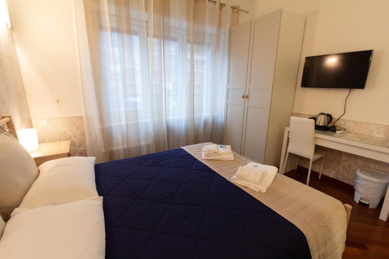 Aurelio Deluxe Rooms Rom Exteriör bild